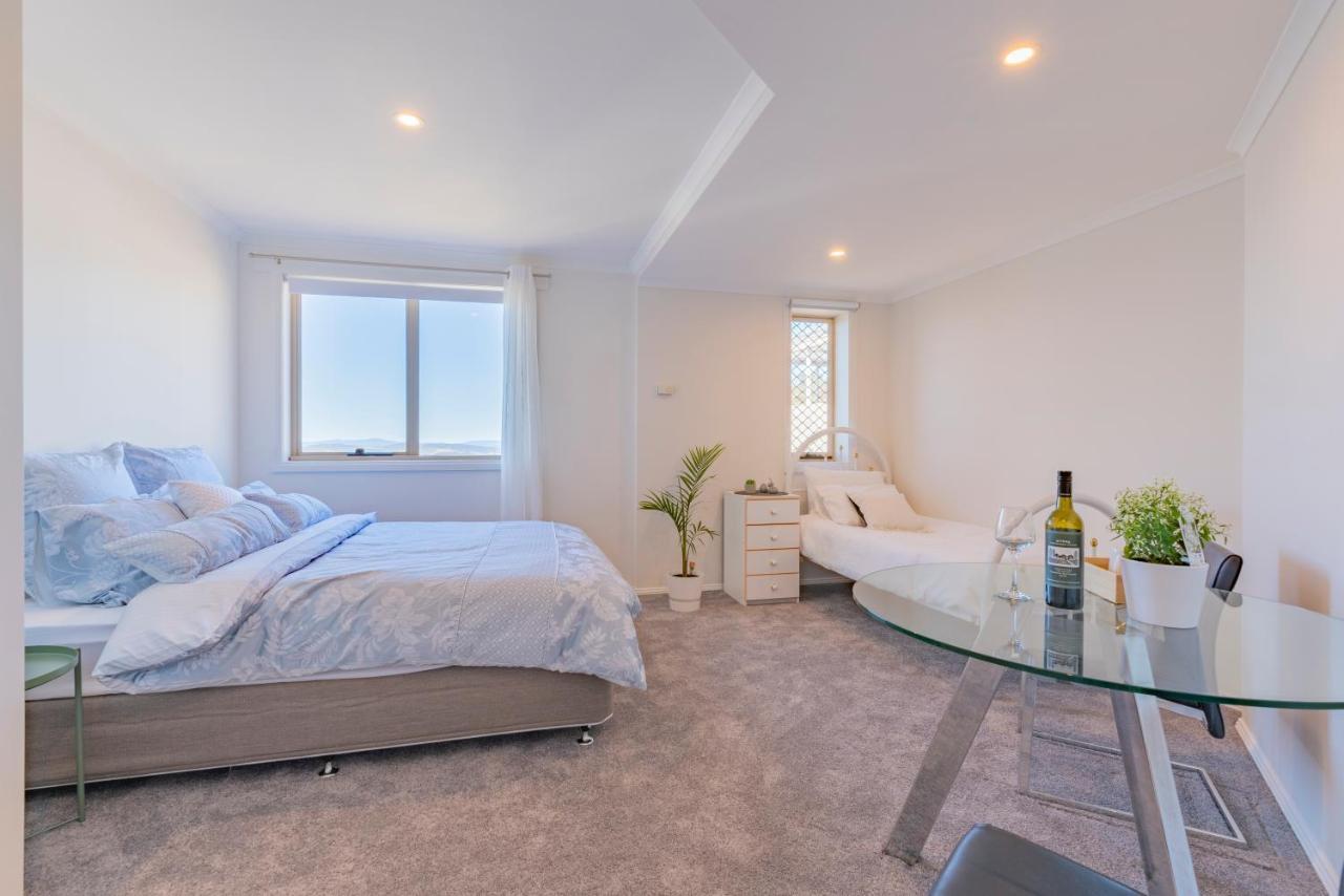 Million Dollar Sea View Luxury Guest House Hobart Extérieur photo